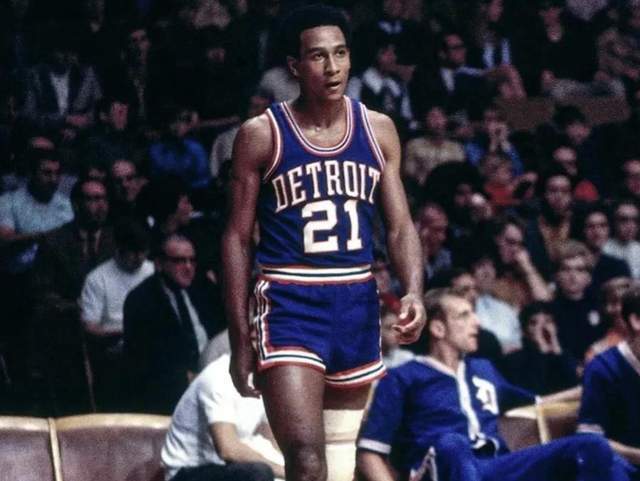 拉特门将两 拉特门将两