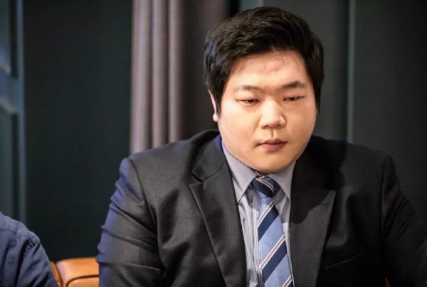 但如今他反 但如今他反