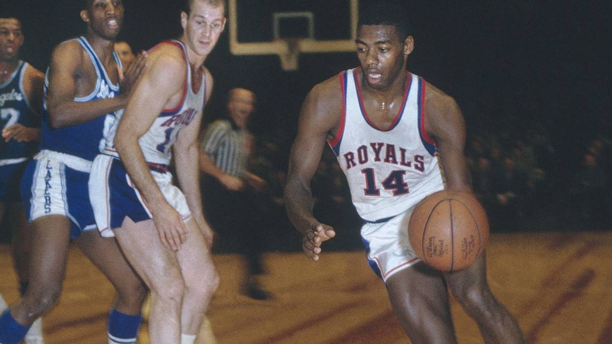 赛场外的自 赛场外的自