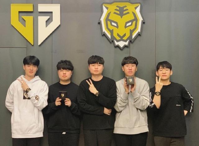 而中國隊需 而中國隊需