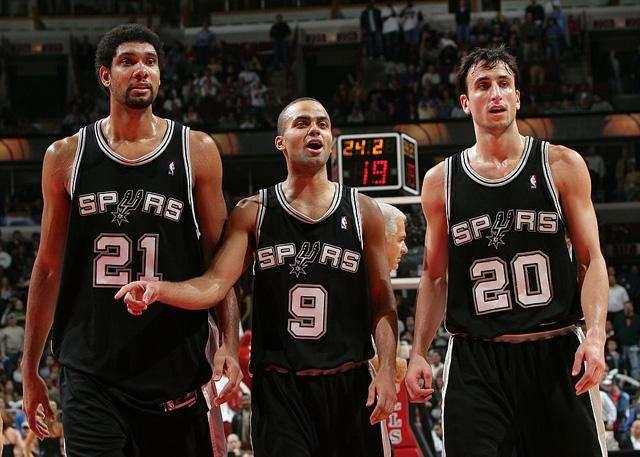 连续两球逼 连续两球逼